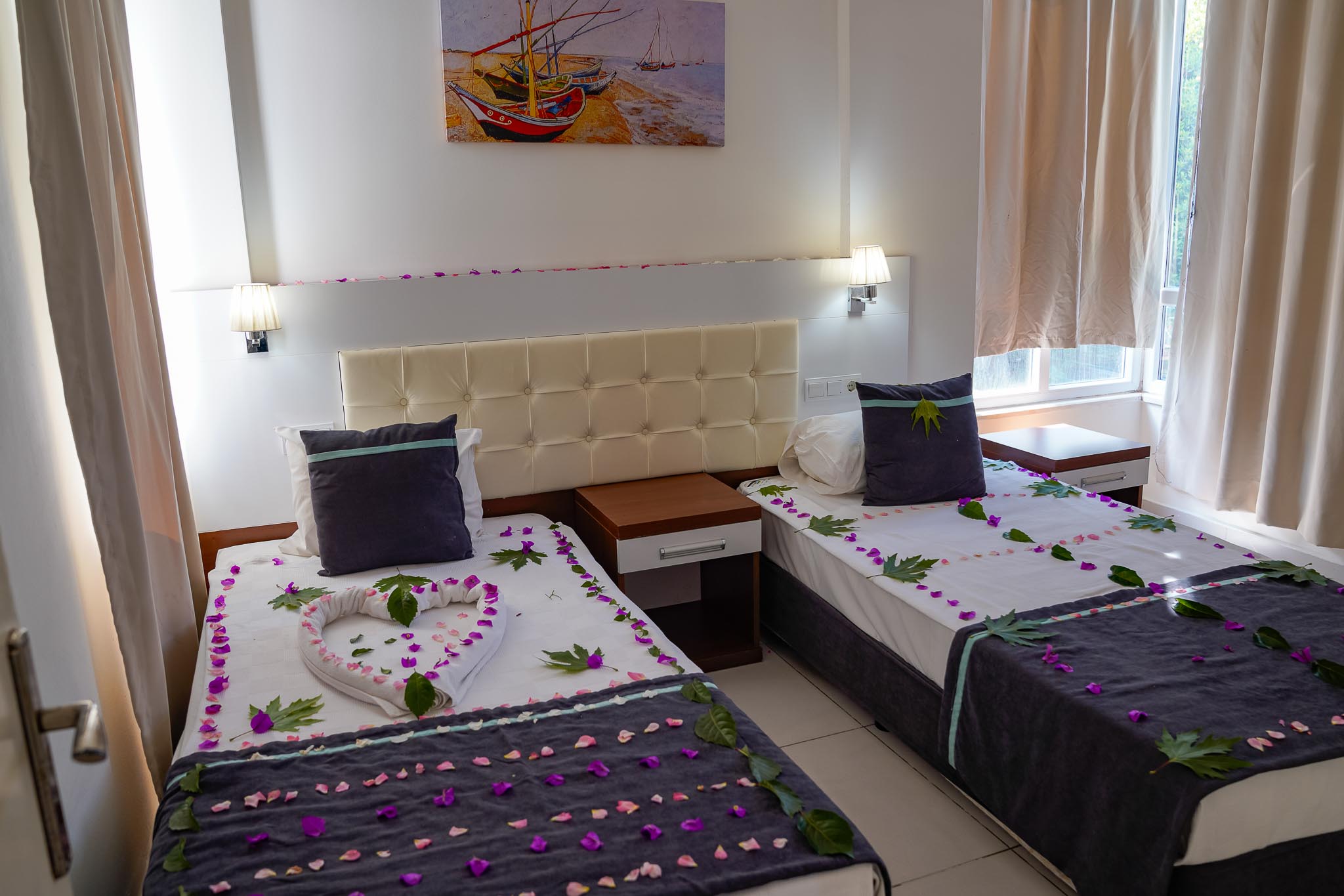 Balkonlu oda manzarası