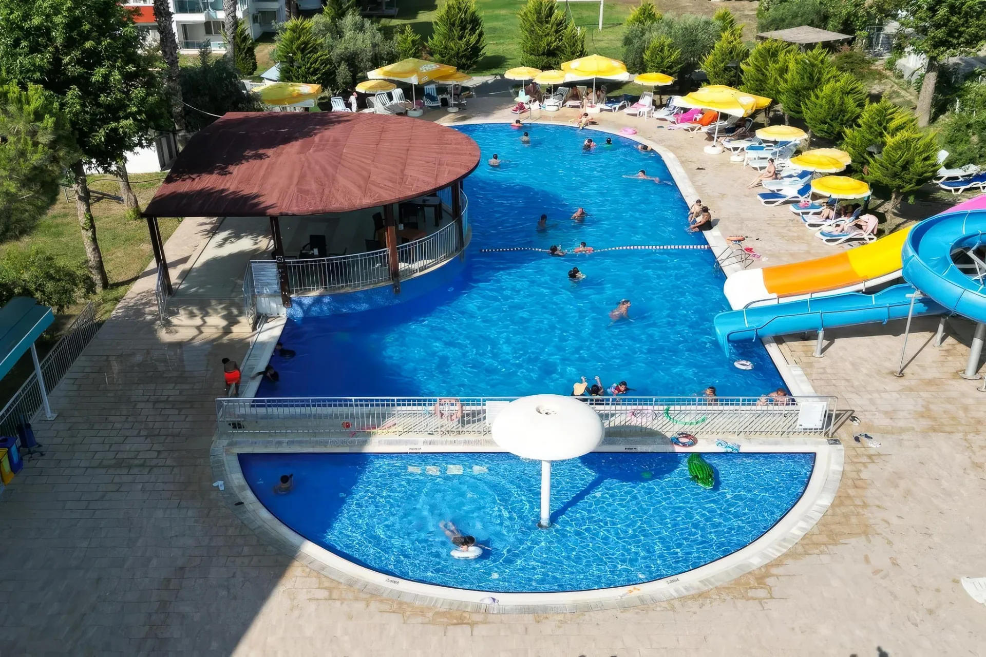Çocuk oyun ve aktivite alanı
